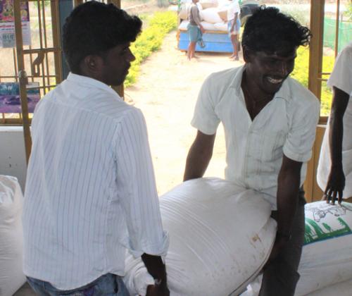 Small Farmers help themselves in Pudukkottai